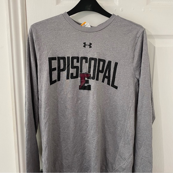 Under armour loose grey long sleeve T-shirt size small - Picture 2 of 2